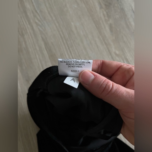 Eileen Fisher Womens Stretch Velvet Knit Leggings Black - Size Small Petite - Picture 5 of 6